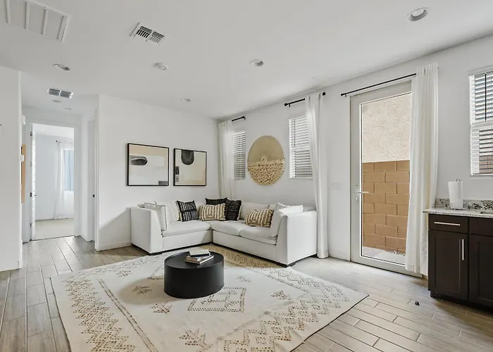 Cozy & Luxe In * Queen Creek