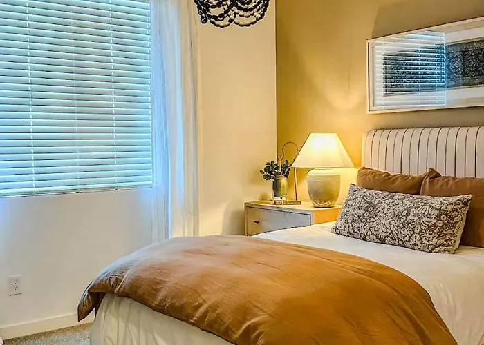 Holiday home Cozy & Luxe In *